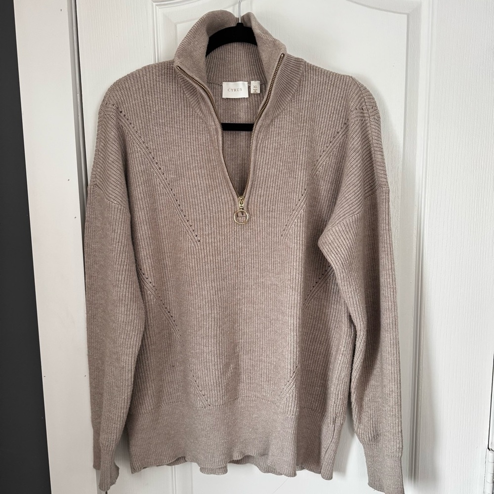 Cyrus Woman’s Kitten Heather Zip Neck Long Sleeves Ribbed Pullover Size XL